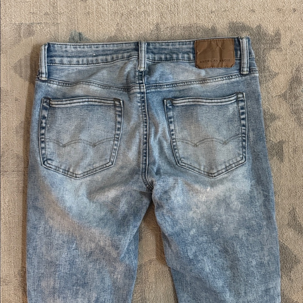 American Eagle Outfitters Light Blue Distressed Skinny Jeans - Picture 8 of 8
